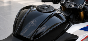 ZXMOTO 500RR Tank Cover with fuel cap installed on the ZX-500RR, scene close-up