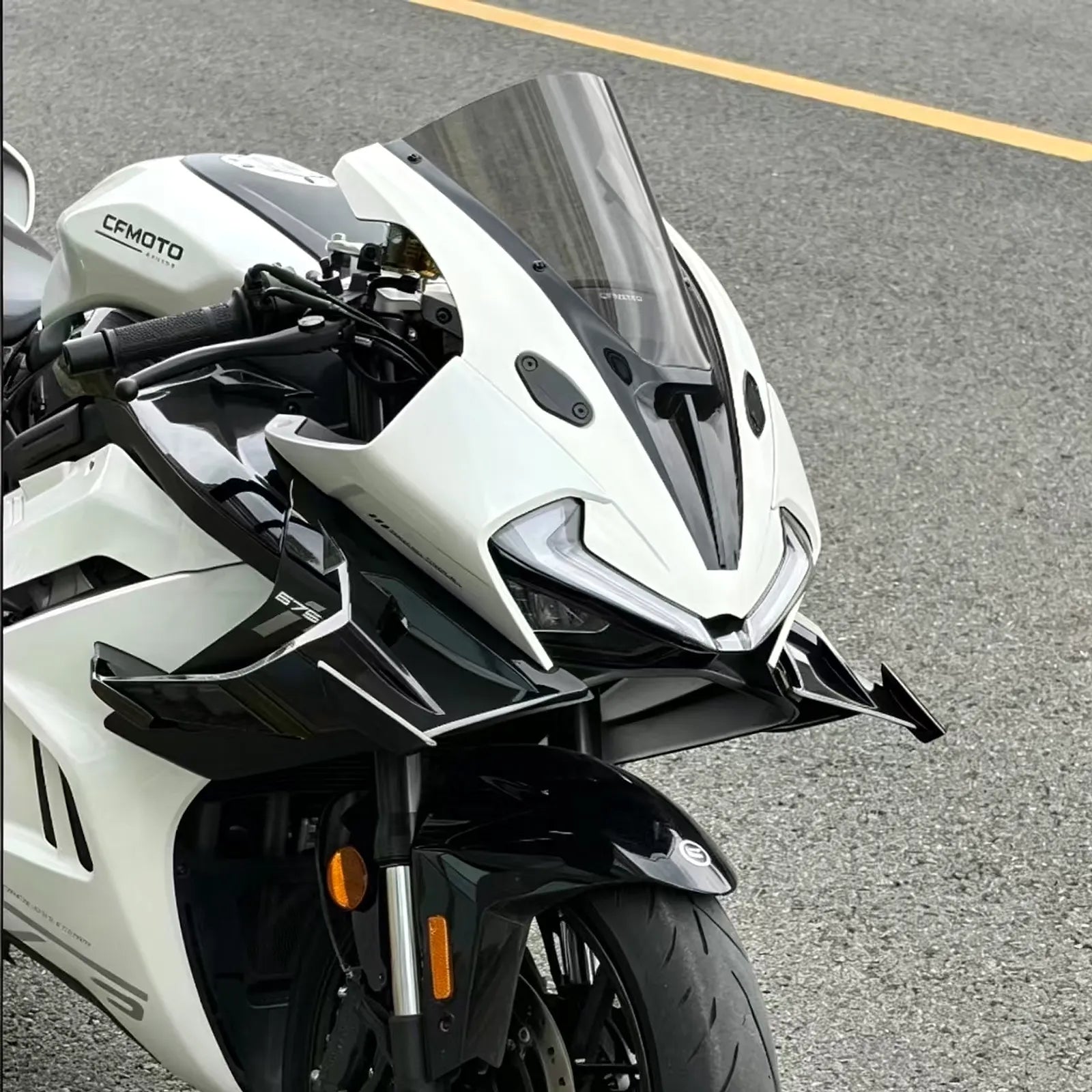 CF 675SR V4 Side Winglet, photo 8 of 14