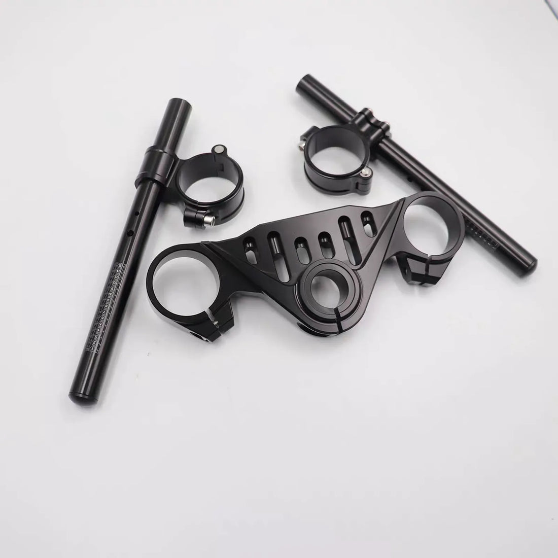 CF 675SR Top Triple Clamp + Clip-On Handlebars, product photo