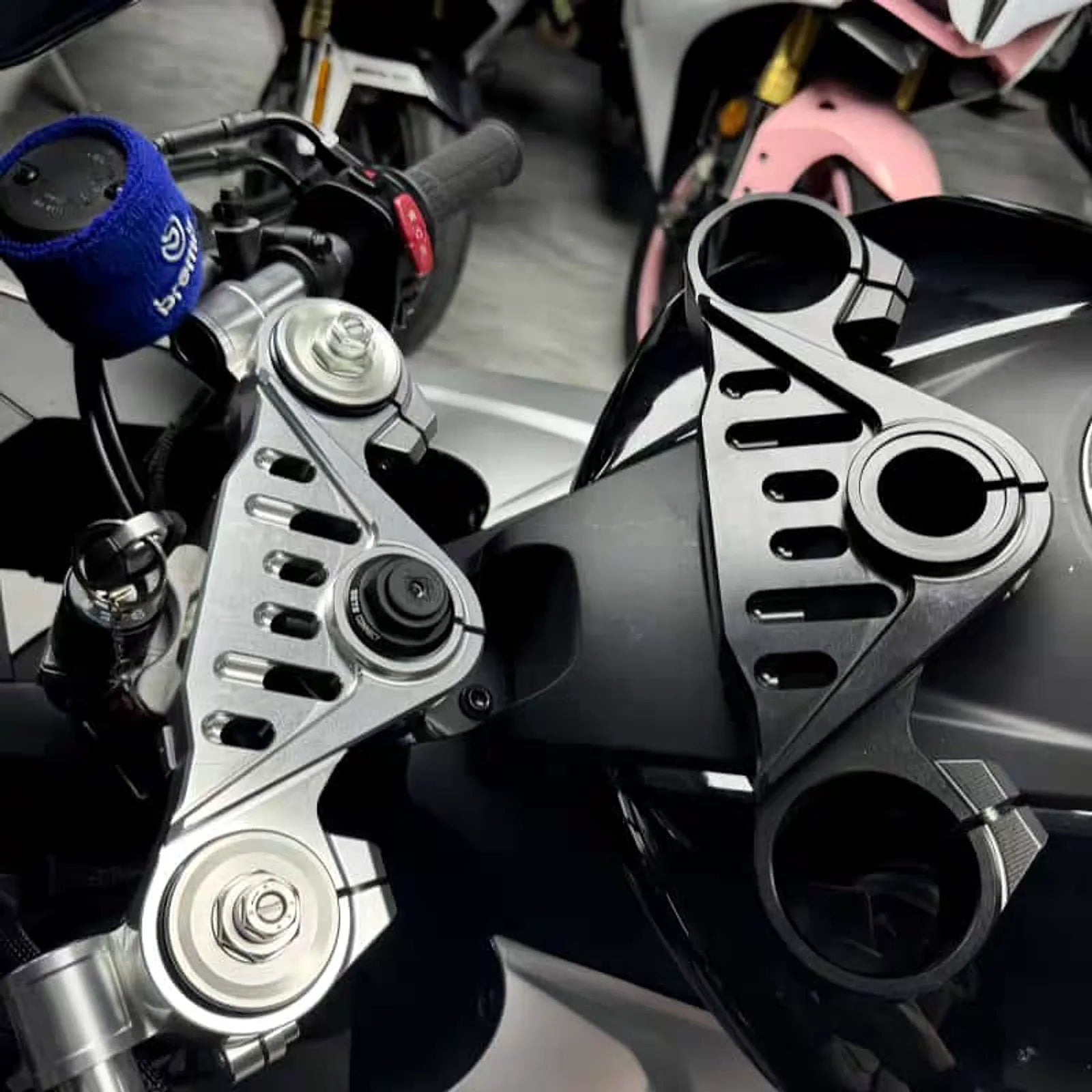 CF 675SR Top Triple Clamp + Clip-On Handlebars, photo 8 of 13
