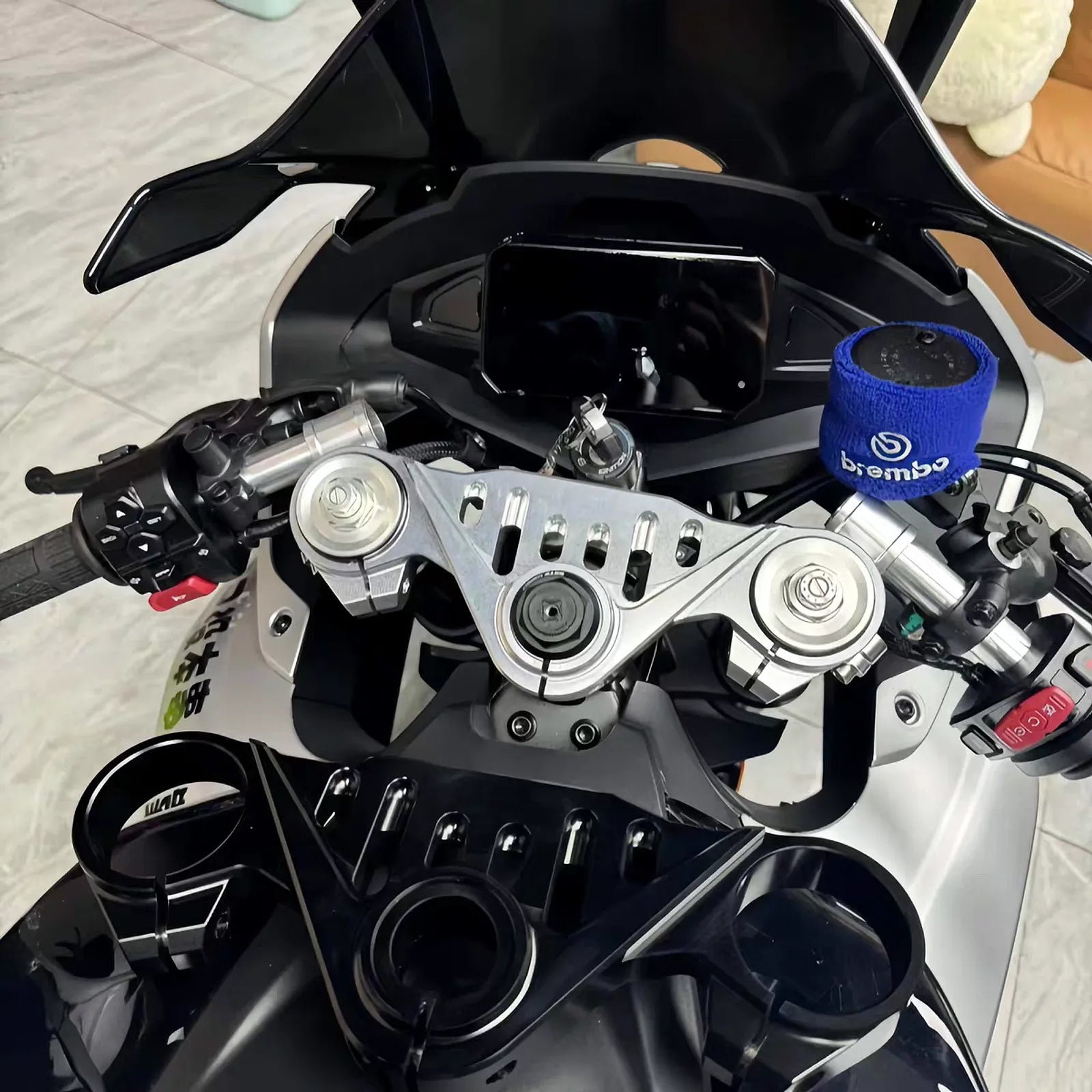 CF 675SR Top Triple Clamp + Clip-On Handlebars, photo 9 of 13