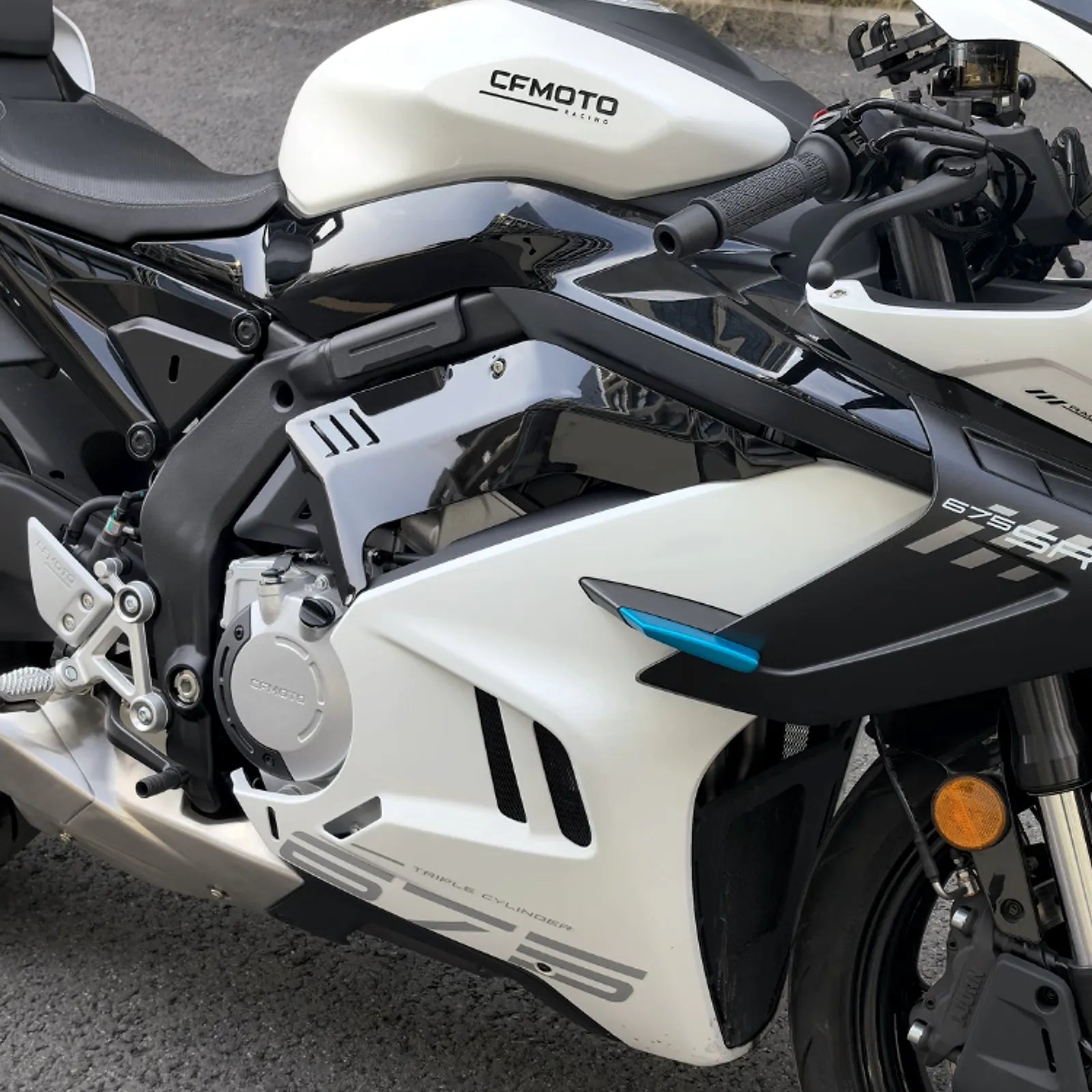 CF 675SR Side Panel, photo 13 of 18