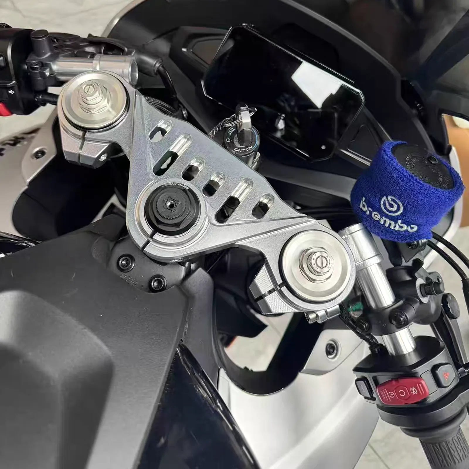 CF 675SR Top Triple Clamp + Clip-On Handlebars, photo 10 of 13