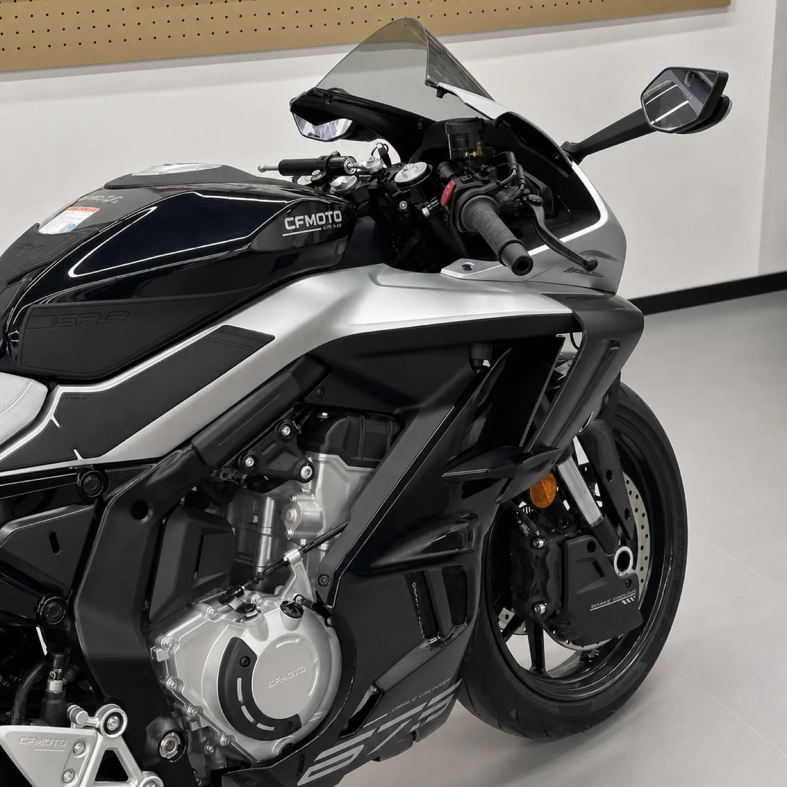 CF 675SR Split Racing Windshield, photo 10 of 18