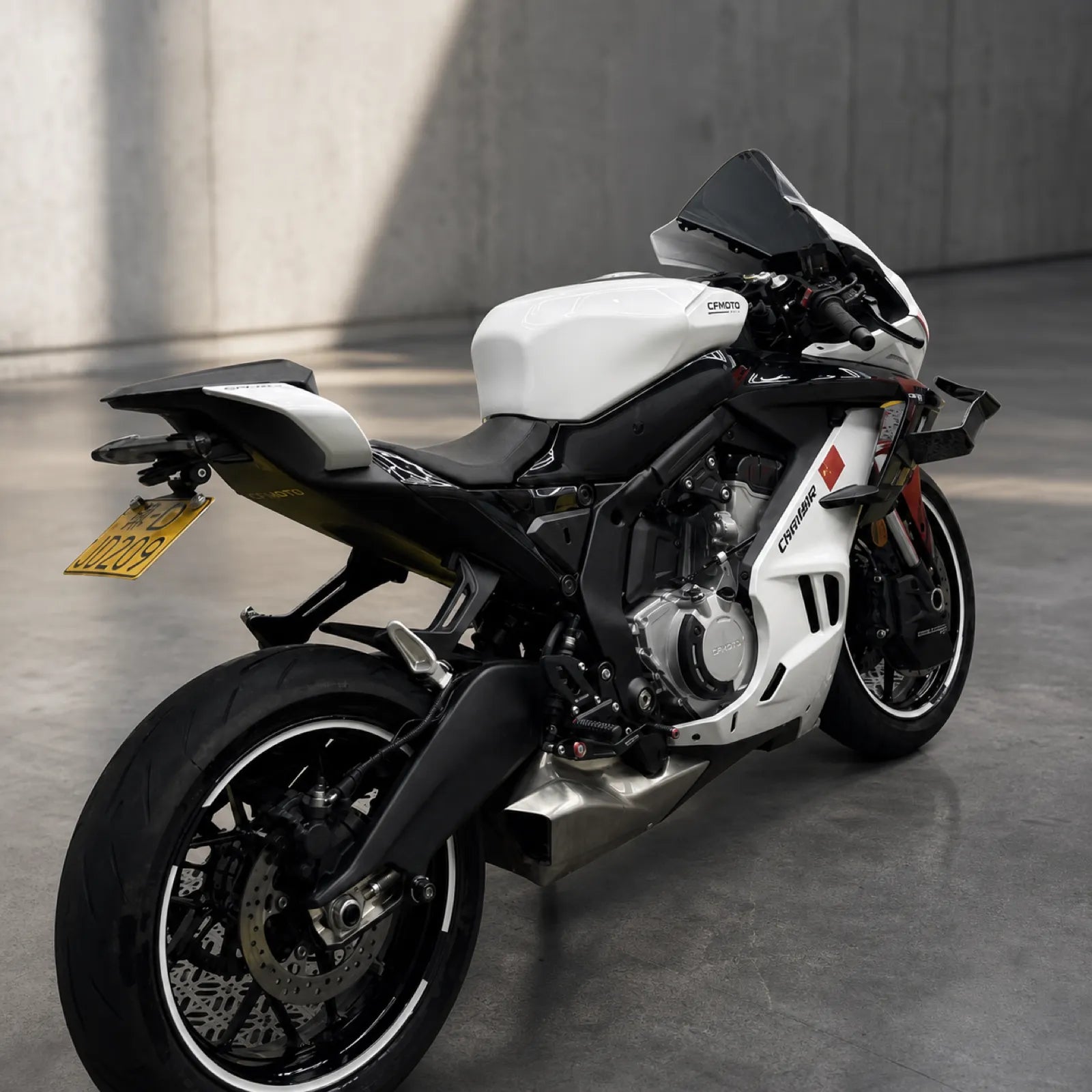 CF 675SR Racing Tank Cover, photo 13 of 16